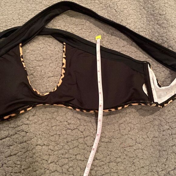 Beach Joy Leopard Print Bikini Top Size Large Cross Front Straps - Picture 7 of 8